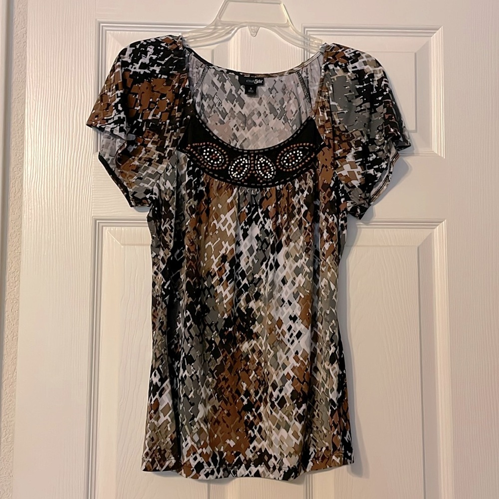 Short sleeve, size small, beaded front top